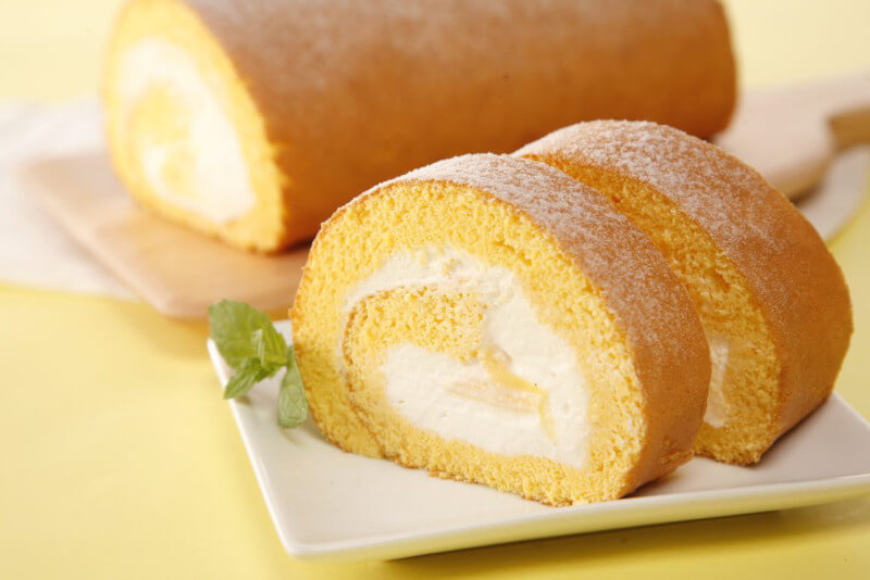 名月製菓のロールケーキ